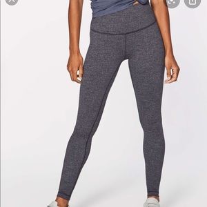 Lululemon Wunder Under knit leggings!